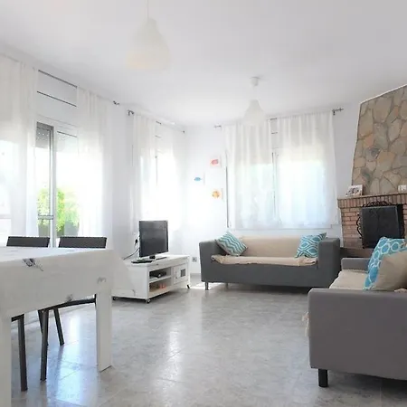 Laila Villa *